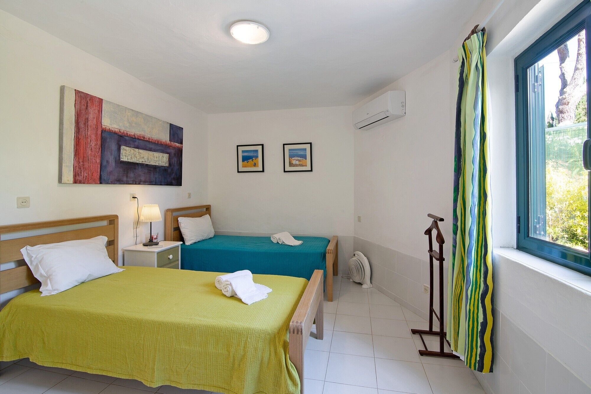 5 chambres, fer et planche à repasser, Wi-Fi gratuit, draps fournis