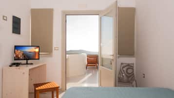 Superior Suite, Hot Tub, Sea View | 1 bedroom, Egyptian cotton sheets, premium bedding