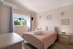 4 soverom, strykejern/-brett, wi-fi (inkludert) og sengetøy