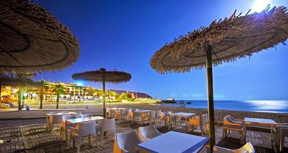 2 Bedroom Private Apartment, Beautiful Gardens, Private Pool & Air Conditioning