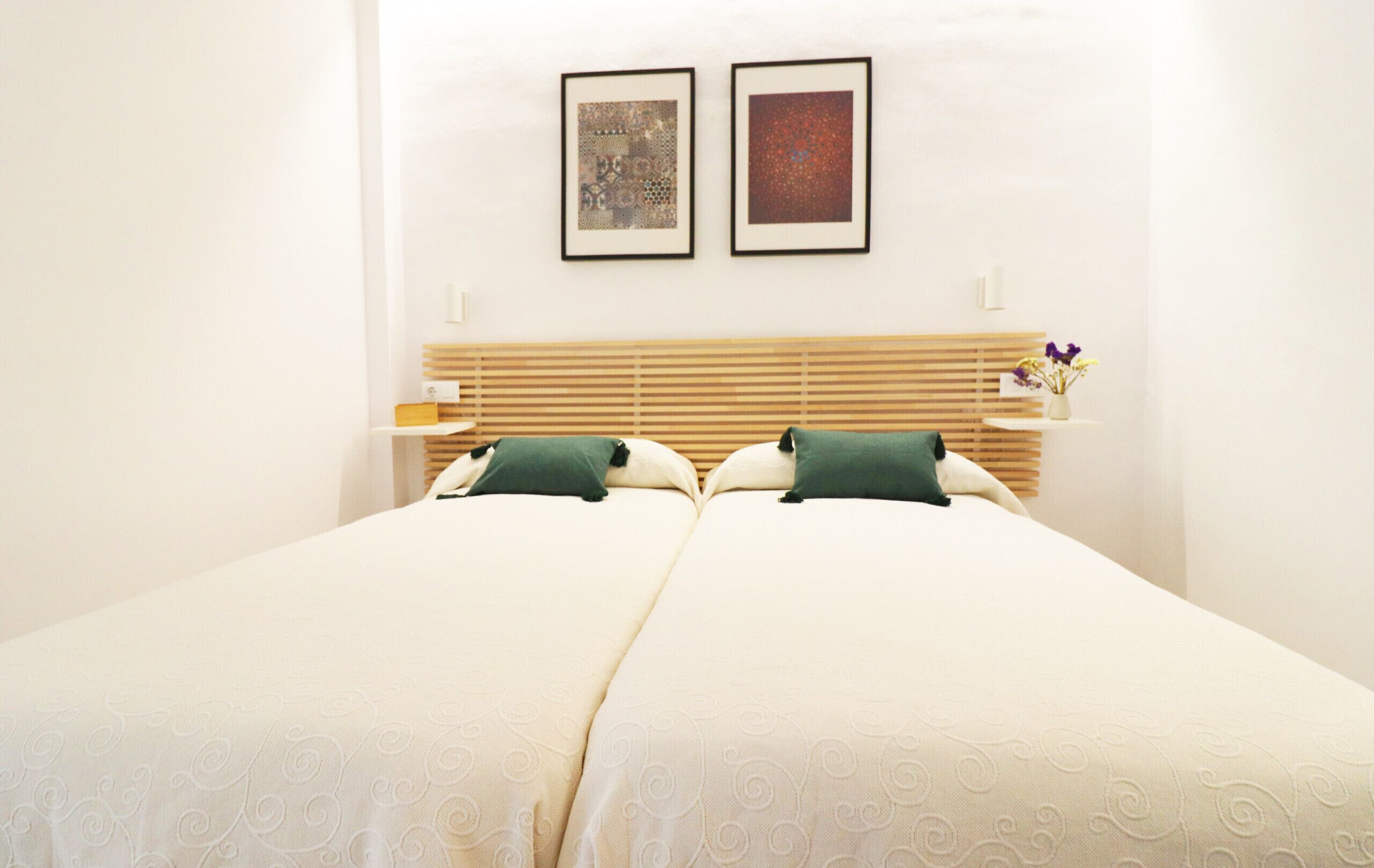 2 chambres, fer et planche à repasser, Wi-Fi gratuit, draps fournis