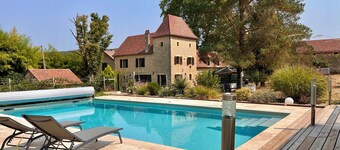 Ferme des Petites Oreilles: 4* gîte, 90 animals and 25.7 ha. Ideal for families