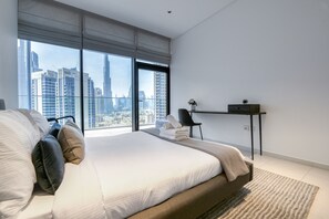 Exclusive Apartment, 2 Bedrooms | 2 bedrooms, in-room safe, blackout drapes, iron/ironing board - Maison Privee - Luxury Apt W/Burj Khalifa Vw & Dubai Canal Access (Dubai)