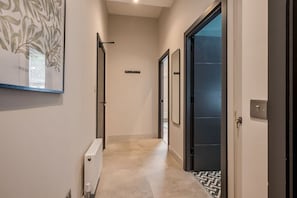 Superior Apartment, Private Bathroom (2 bedroom) | Interior