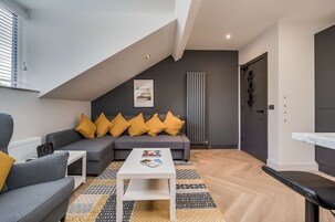 Appartement Supérieur, salle de bains privée (2 bedroom) | Bar lounge