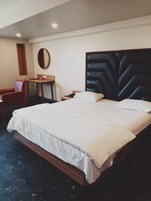 Camas plegables/adicionales y ropa de cama 