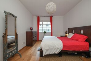 2 chambres, fer et planche à repasser, Wi-Fi, literie fournie