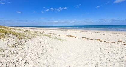 *A1 location & lifestyle @ tranquil seaside shores