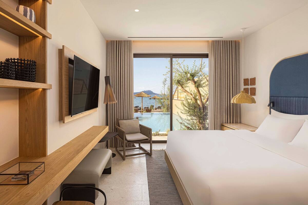 Vila, 3 quartos, para não fumantes, vista para o mar (Beachfront, Terrace) | 3 quartos, frigobar, cofres nos quartos, escrivaninha