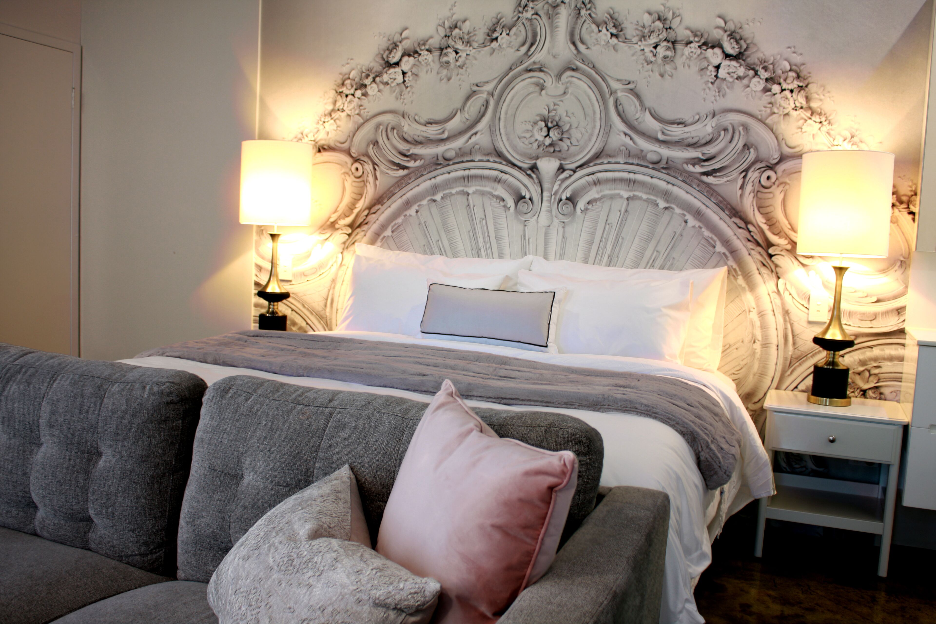 Poolside Suite - Haven on the Park