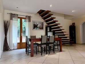 Dining - Provencal villa with indoor pool, 10 minutes from Sarlat (Veyrignac)