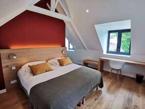 1 chambre, bureau, accès Internet