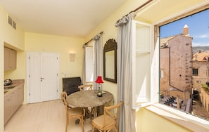 Studio | Egyptian cotton sheets, premium bedding, Select Comfort beds - Apartments Game (Dubrovnik)