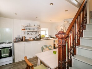 平房 | 私人廚房 | 電冰箱、洗碗機、電熱水壺、鍋具/餐盤/廚房用品