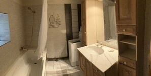 บ้านพัก, ห้องน้ำในตัว, วิวภูเขา | ห้องน้ำ