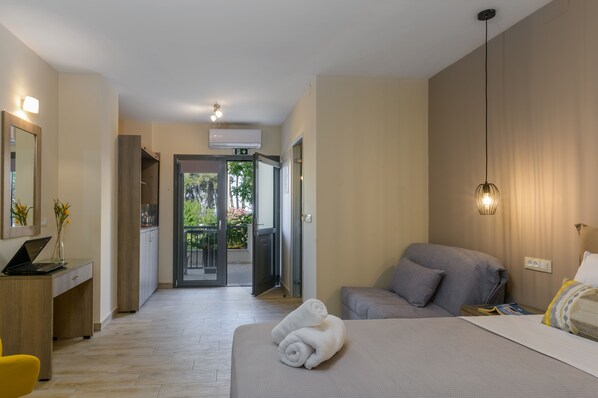 1 bedroom, iron/ironing board, travel cot, free WiFi