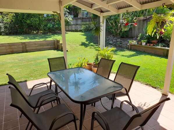 Outdoor dining