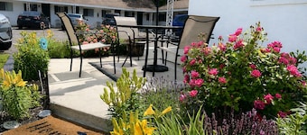 Cedars Motel