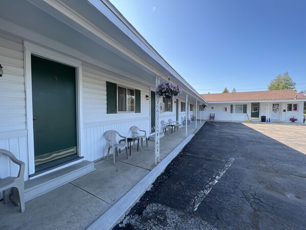 Miscellaneous - Cedars Motel (St Ignace)