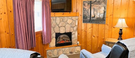 Deluxe Double Room, Ensuite (Fireplace) | Lounge
