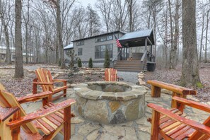 Property grounds - Woodland Bliss at The Retreat at Water's Edge (Tracy City)