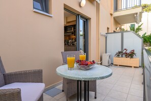 Outdoor dining - Casa De' Fiori Kefalonia★Couple’s Getaway (Σκάλα)