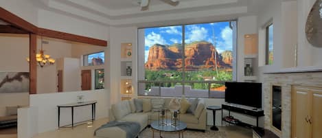 Smart TV, chimenea y estéreo