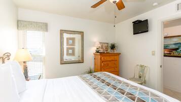 2 bedrooms, iron/ironing board, internet, bed sheets