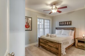 2 Schlafzimmer, Bügeleisen/Bügelbrett, kostenloses WLAN, Bettwäsche