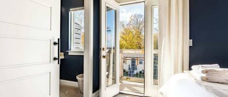 20 habitaciones, tabla de planchar con plancha y wifi gratis