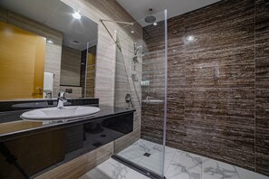 Ducha y cabezal de ducha tipo lluvia