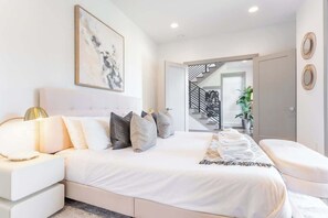 3 chambres, fer et planche à repasser, Wi-Fi gratuit, draps fournis