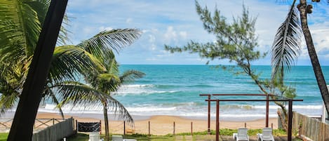 Vista para praia/oceano