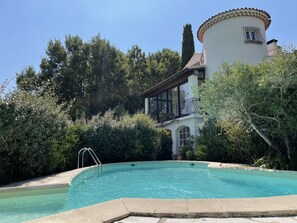 Outdoor pool - Charming Studio (Venelles)