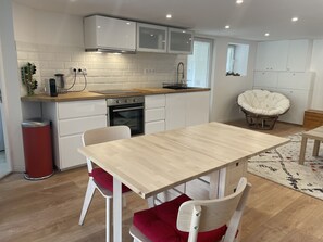 Private kitchen - Charming Studio (Venelles)