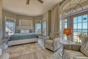 9 chambres, fer et planche à repasser, Wi-Fi, draps fournis