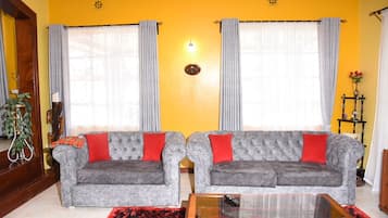 Smart TV, books, stereo