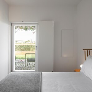 Appartement Design | 2 chambres, décor unique, ameublement unique, système d’insonorisation