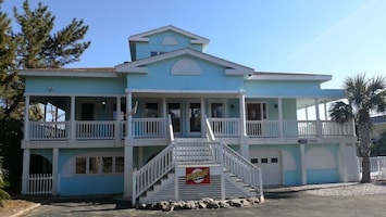 PLENTY of parking at the area's most popular beach rental!