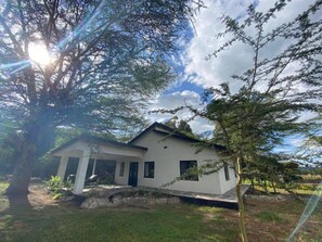 Front of property - Stay.Plus Nakuru Luxury Villas (Njoro)