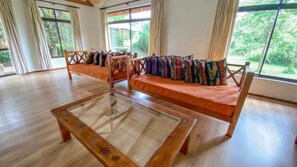Living area - Stay.Plus Nakuru Luxury Villas (Njoro)