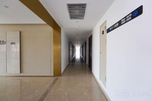 Unclassified image, 3 of 76, button - Light Time Hotel (Nanning Greenland Central Plaza) (Nanning)