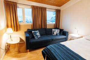 Superior-Doppelzimmer, 1 Queen-Bett | Schreibtisch, laptopgeeigneter Arbeitsplatz, Verdunkelungsvorhänge