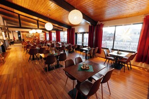 Restaurant - Myre Kysthotell (Oksnes)