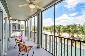 Terrace/patio - Upstay: Tropical Style Family Condo w Pool (Winter Garden)