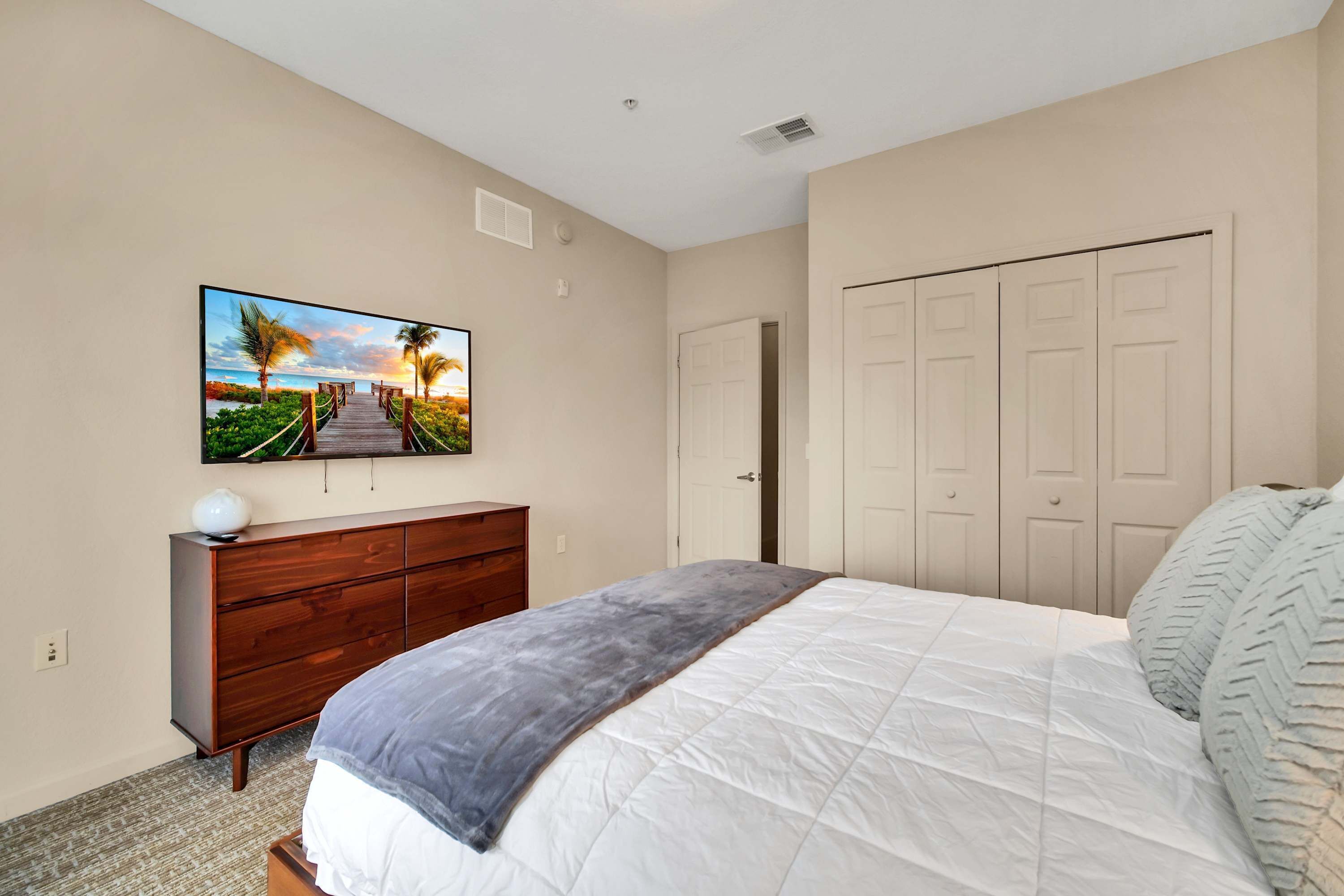 3 habitaciones, tabla de planchar con plancha y wifi gratis 