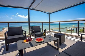 Terrace/patio - Beachfront Villa Draga with 32sqm private, heated pool, 4 bedrooms, sea view (Omis)