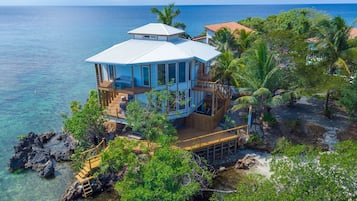 House, 3 Bedrooms | Exterior