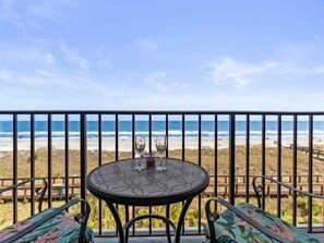 Condo, 2 habitaciones | Balcón