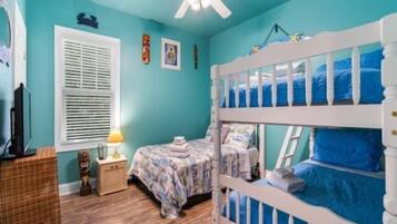 House, 5 Bedrooms | 5 bedrooms, laptop workspace, free WiFi